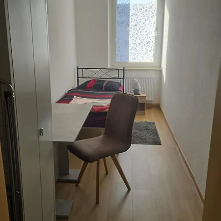 Schoene Vollausgestattete Monteurs- Gaestewohnung Naehe Raffinerie Leuna Und Geiseltalsee 0304 Braunsbedra