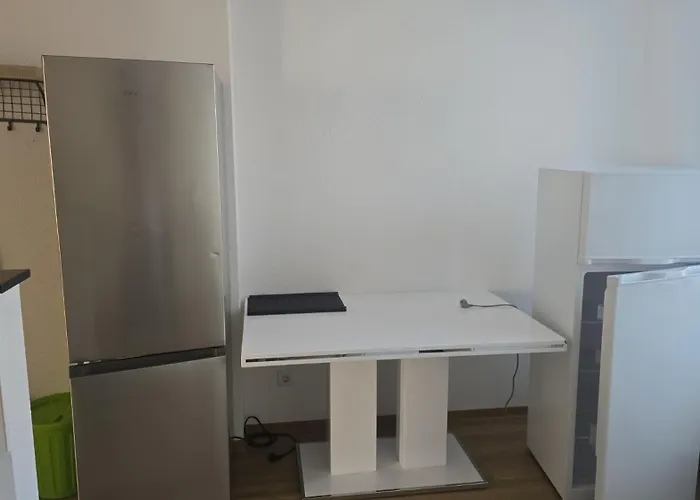 شقة Schoene Vollausgestattete Monteurs- Gaestewohnung Naehe Raffinerie Leuna Und Geiseltalsee 0304 Braunsbedra