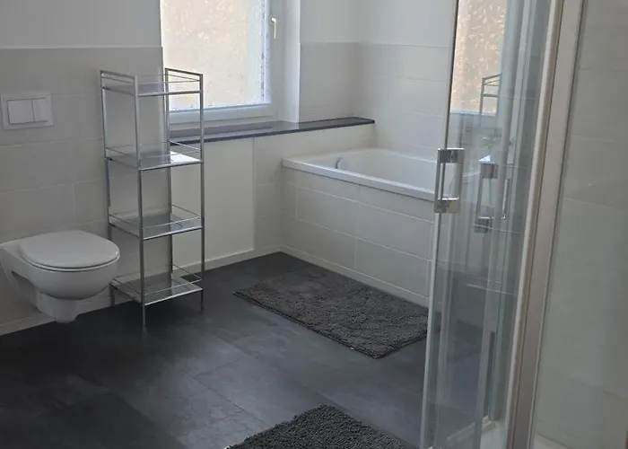 Schoene Vollausgestattete Monteurs- Gaestewohnung Naehe Raffinerie Leuna Und Geiseltalsee 0304